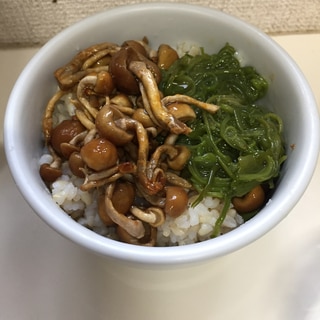 2色ネバネバ丼！夏場は冷やしても美味しい！